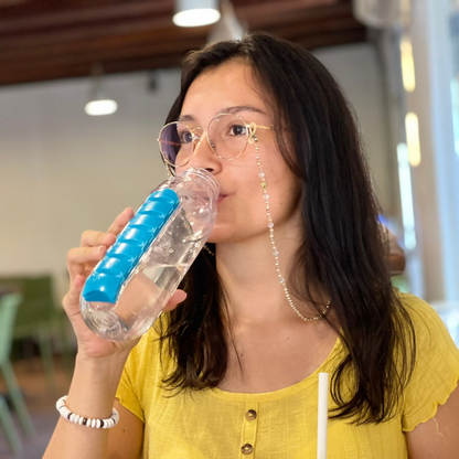 water bottle with built in pillbox for vitamins supplements and prescriptions